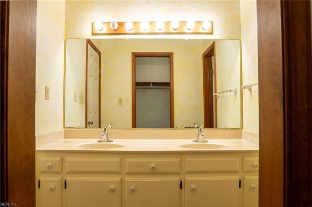 2847 Decatur DR, Hayes, VA 23072