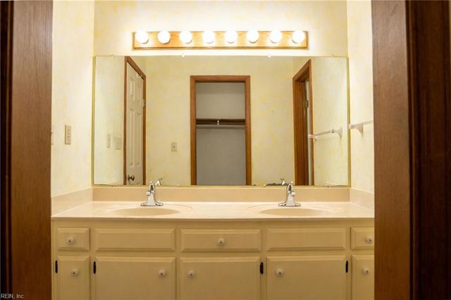 2847 Decatur DR, Hayes, VA 23072