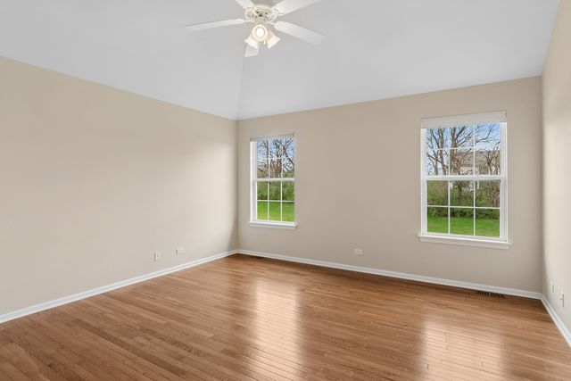 355 Garden Circle, Yorkville, IL 60560