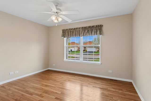 355 Garden Circle, Yorkville, IL 60560