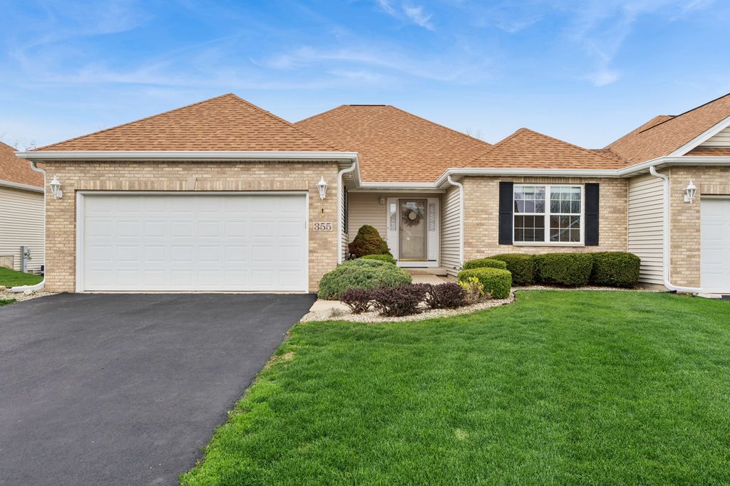 355 Garden Circle, Yorkville, IL 60560