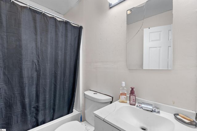 104 Carolyn Drive, Spartanburg, SC 29306