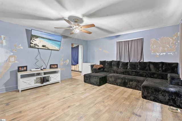 104 Carolyn Drive, Spartanburg, SC 29306