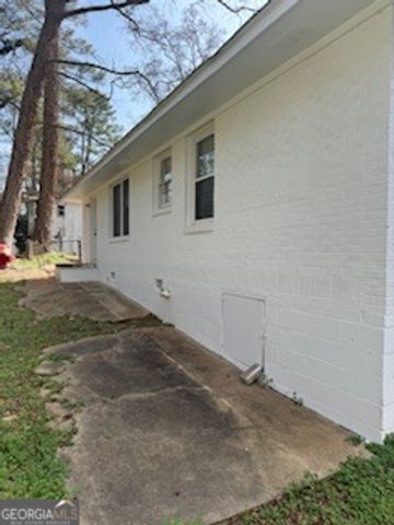 4226 Oakview Drive, Forest Park, GA 30297