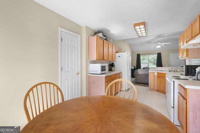 27 Manning Mill Way, Adairsville, GA 30103