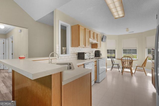 27 Manning Mill Way, Adairsville, GA 30103