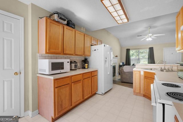 27 Manning Mill Way, Adairsville, GA 30103