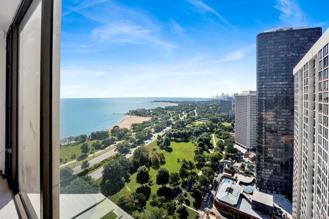 5455 N Sheridan Road 3506, Chicago, IL 60640