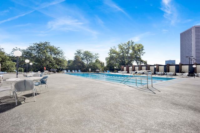 5455 N Sheridan Road 3506, Chicago, IL 60640