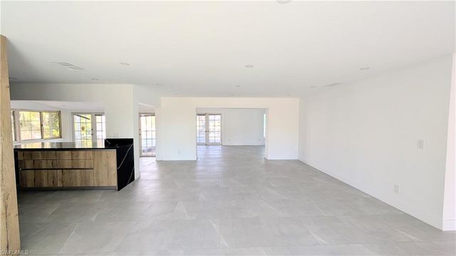 5279 Stratford CT, Cape Coral, FL 33904