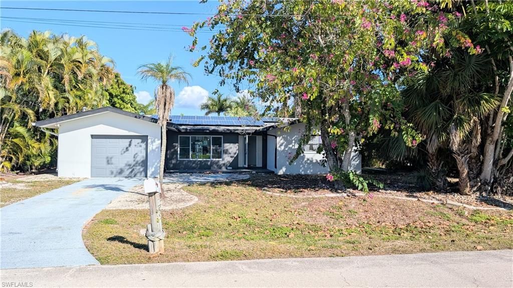 Image 1 of property listing at 5279 Stratford CT, Cape Coral, FL 33904