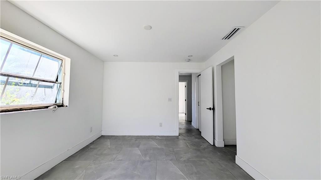 Image 10 of property listing at 5279 Stratford CT, Cape Coral, FL 33904