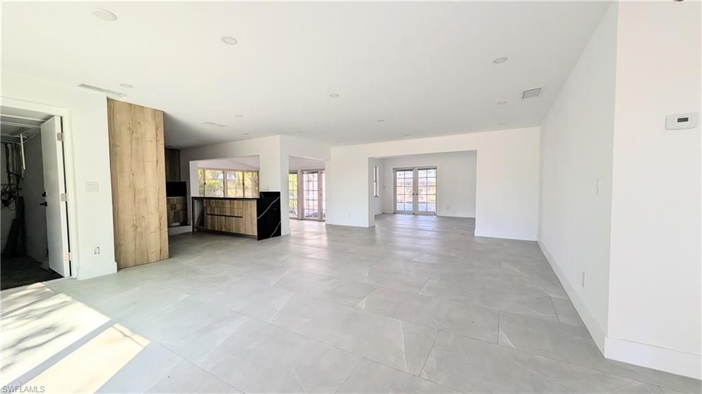 Image 2 of property listing at 5279 Stratford CT, Cape Coral, FL 33904