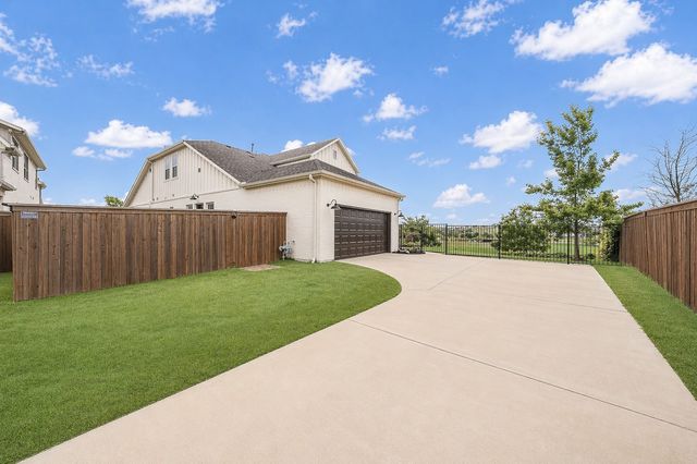 13616 Walsh Avenue, Fort Worth, TX 76008