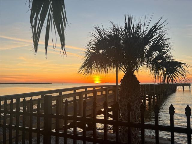 423 BAHIA BEACH BOULEVARD, Ruskin, FL 33570