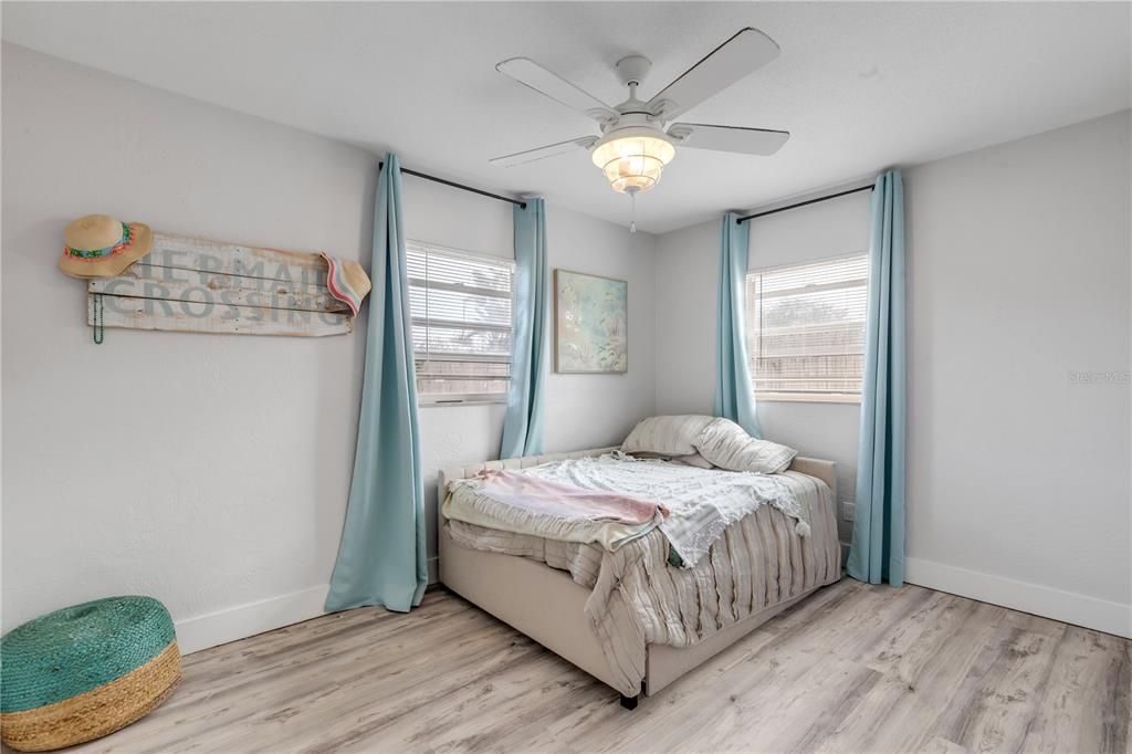 Image 26 of property listing at 406 CEDAR AVENUE, New Smyrna Beach, FL 32169