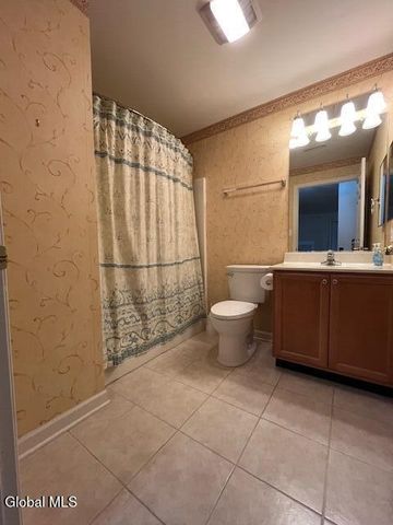 33 Morning Glory Way, Rotterdam, NY 12303