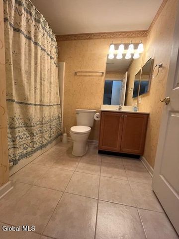 33 Morning Glory Way, Rotterdam, NY 12303