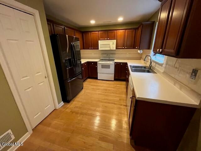 33 Morning Glory Way, Rotterdam, NY 12303