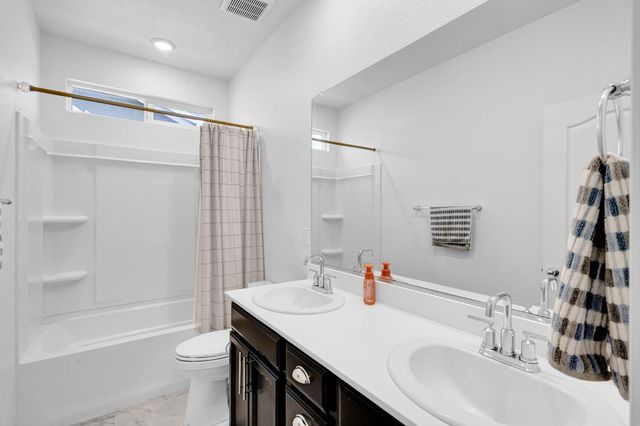 9475 Pasaje Pl, Elk Grove, CA 95624