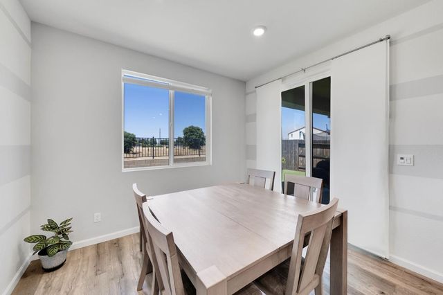 9475 Pasaje Pl, Elk Grove, CA 95624