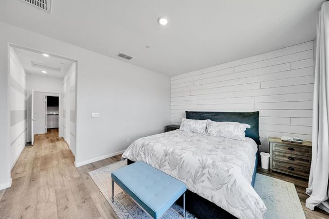 9475 Pasaje Pl, Elk Grove, CA 95624
