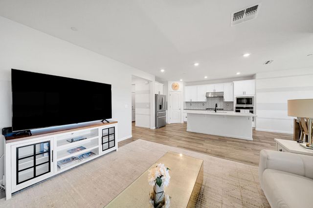 9475 Pasaje Pl, Elk Grove, CA 95624