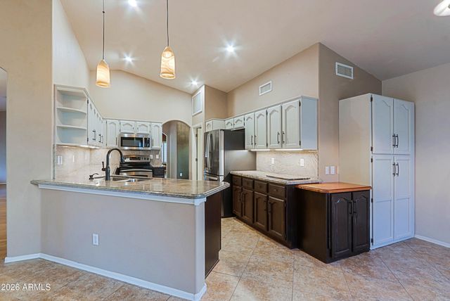 3705 N HOGAN Drive, Goodyear, AZ 85395