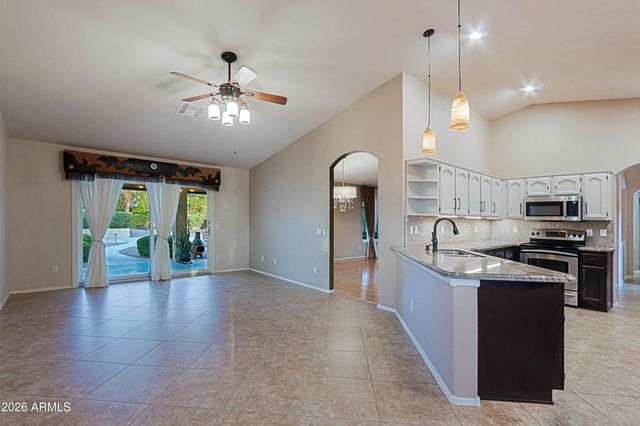 3705 N HOGAN Drive, Goodyear, AZ 85395