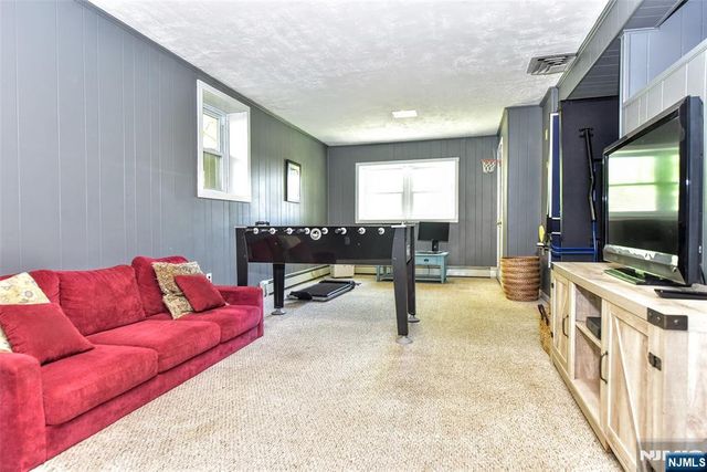 143 Nottingham Road, Ramsey, NJ 07446