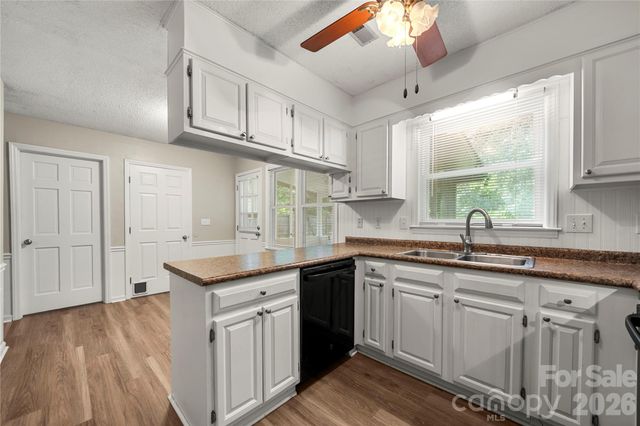 628 Bellows Lane, Charlotte, NC 28270
