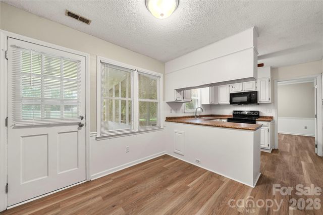 628 Bellows Lane, Charlotte, NC 28270