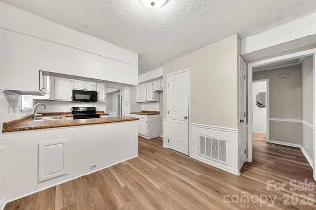 628 Bellows Lane, Charlotte, NC 28270