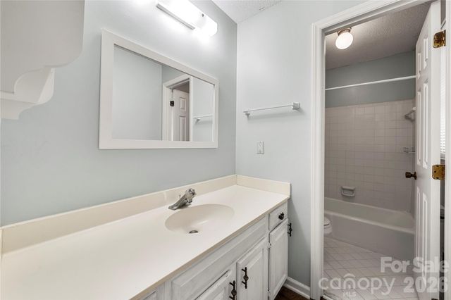 628 Bellows Lane, Charlotte, NC 28270