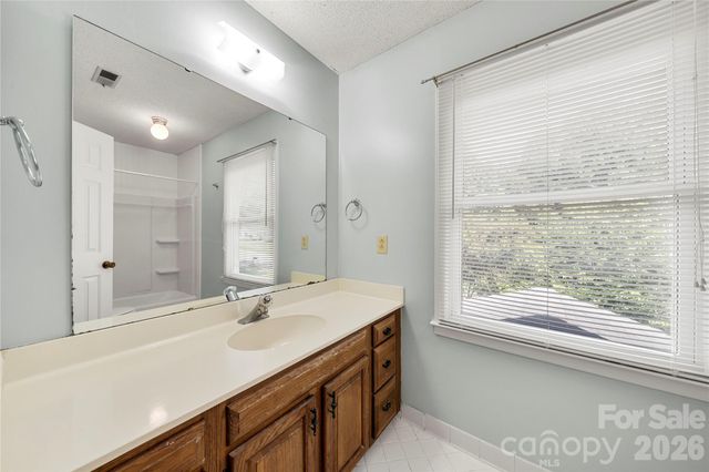 628 Bellows Lane, Charlotte, NC 28270