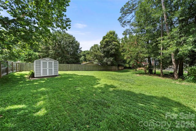 628 Bellows Lane, Charlotte, NC 28270