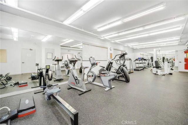 1870 Veteran Avenue 101, Los Angeles, CA 90025