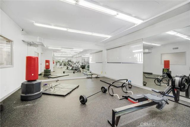 1870 Veteran Avenue 101, Los Angeles, CA 90025