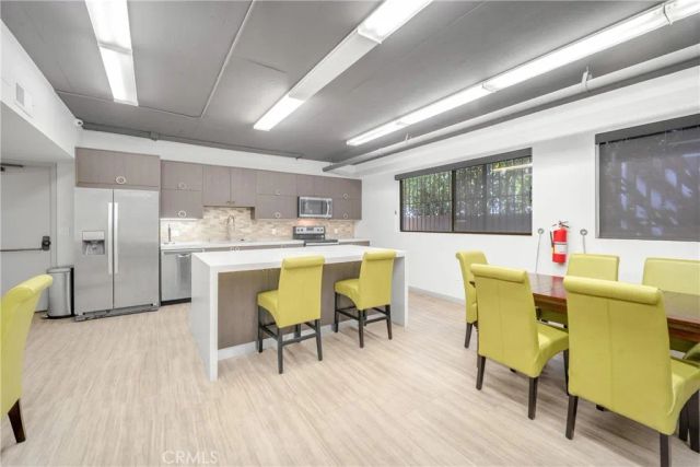 1870 Veteran Avenue 101, Los Angeles, CA 90025