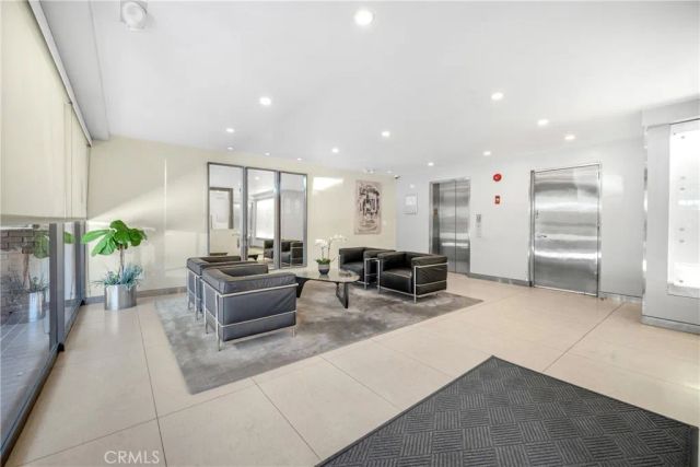 1870 Veteran Avenue 101, Los Angeles, CA 90025