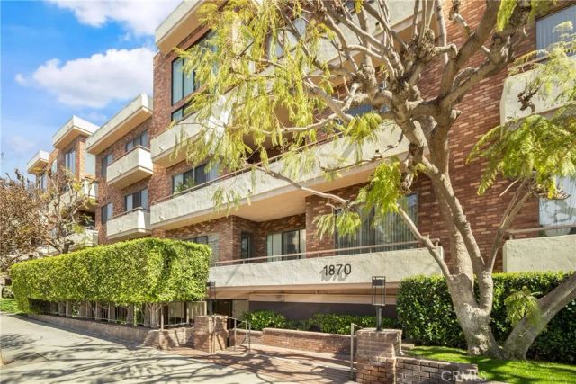 1870 Veteran Avenue 101, Los Angeles, CA 90025