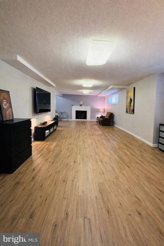 9210 WORTH AVE, Silver Spring, MD 20901