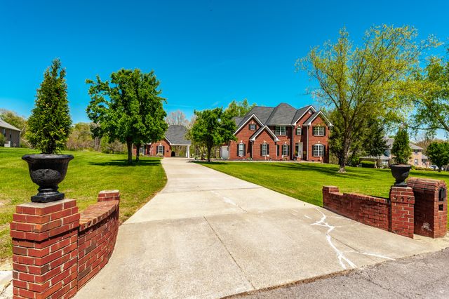 157 Hidden Cove Ct, Gallatin, TN 37066