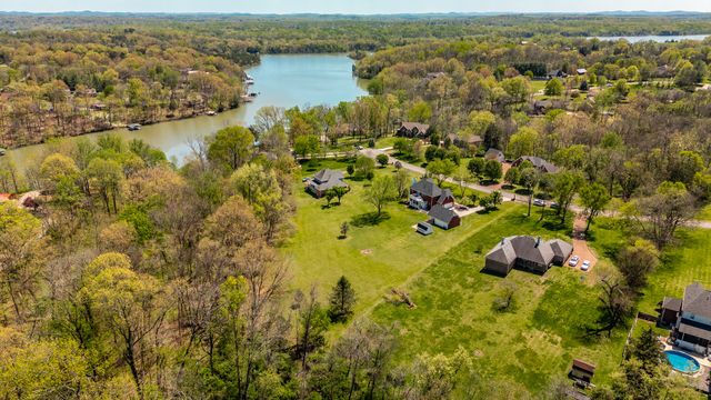 157 Hidden Cove Ct, Gallatin, TN 37066