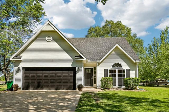 204 E 8th Street, Adrian, MO 64720