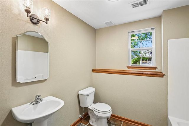 204 E 8th Street, Adrian, MO 64720