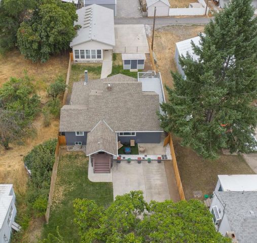 3704 E 28th Ave, Spokane, WA 99223