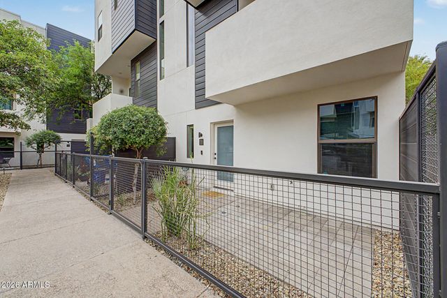 325 E CORONADO Road 20, Phoenix, AZ 85004