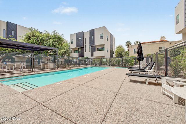 325 E CORONADO Road 20, Phoenix, AZ 85004