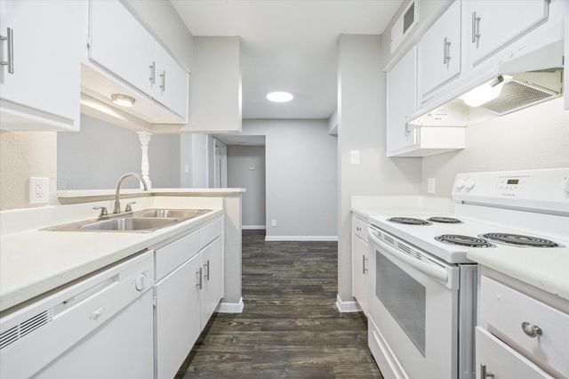 3800 Sherwood Lane 132, Houston, TX 77092